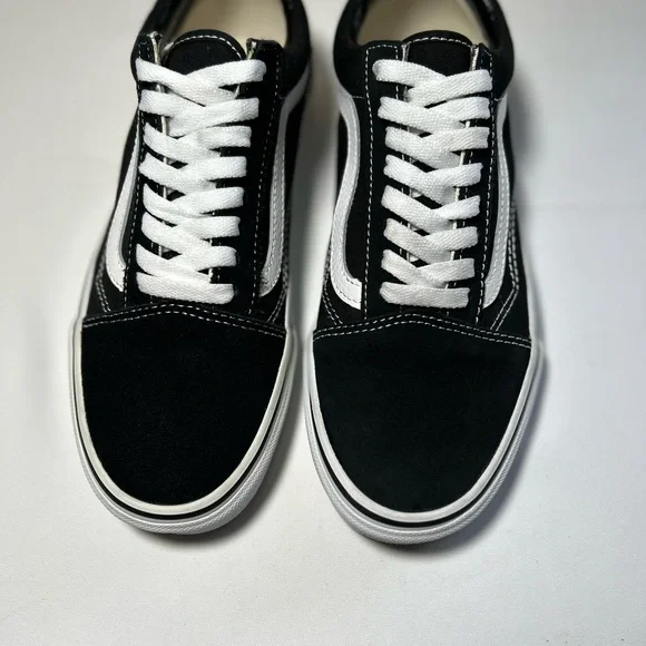 NWOT Vans Old Skool Black and White Classic Shoes Unisex Women’s 8.5 Men’s 7 - Picture 4 of 11